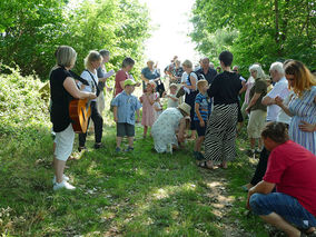 Wortgottesdienst an der Weingartenkapelle (Foto: Karl-Franz Thiede)